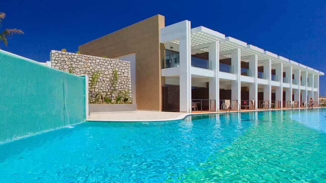 Superior Family Room with Shared Pool 